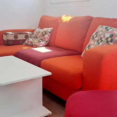 Atico Libertad, Sin Ascensor Apartment *